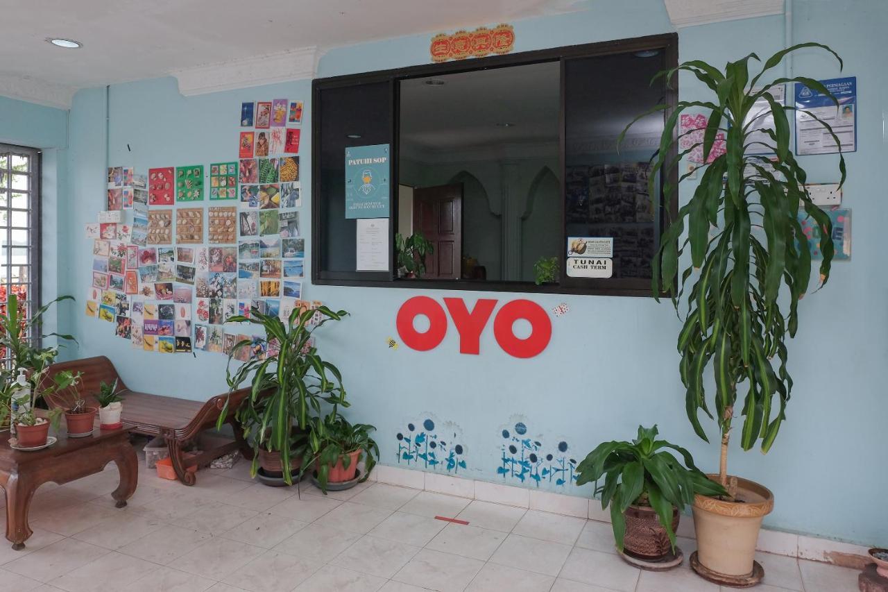 Oyo 90015 Indah Chalet Kuala Rompin Exterior foto
